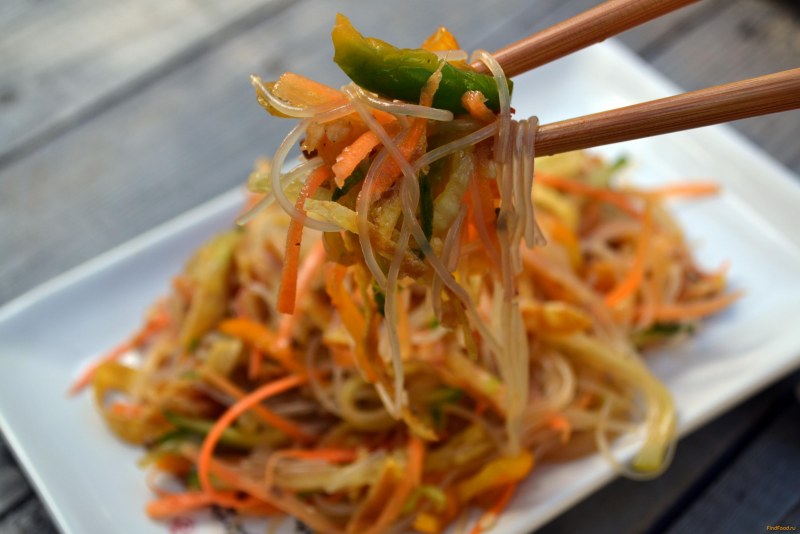 Фунчоза с корейской морковкой