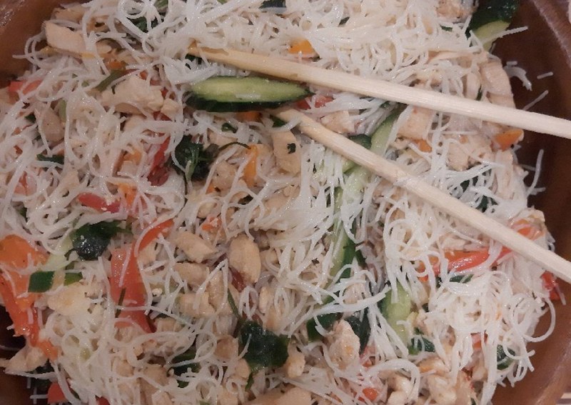 Фунчоза с корейской морковью