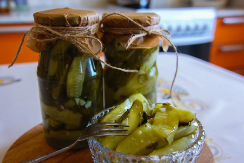Огурцы маринованные