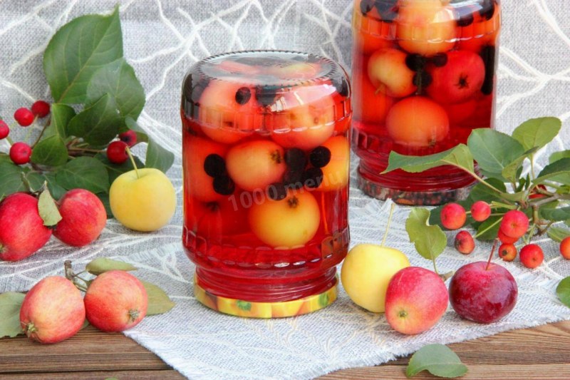 Красная смородина компот