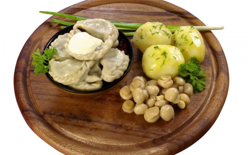 Вареники с картошкой и жареным луком