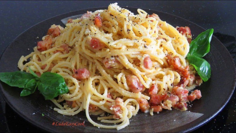 Итальянская кухня спагетти карбонара