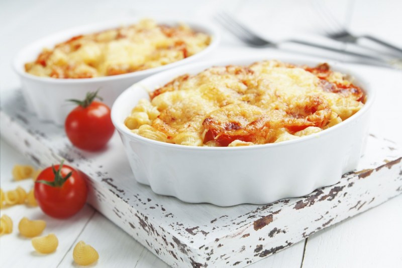 Картофельная запеканка с курицей и помидорами