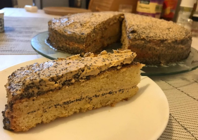 Маковый бисквит для торта