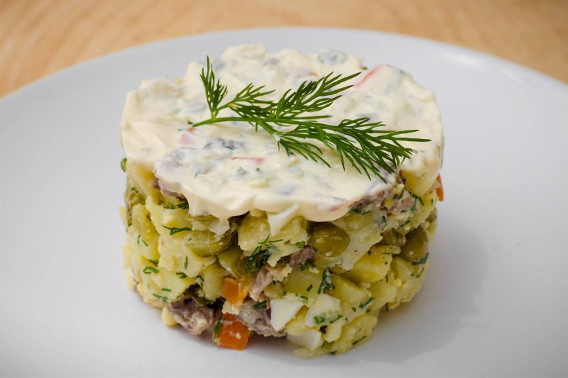 Салат мясной с сердцем