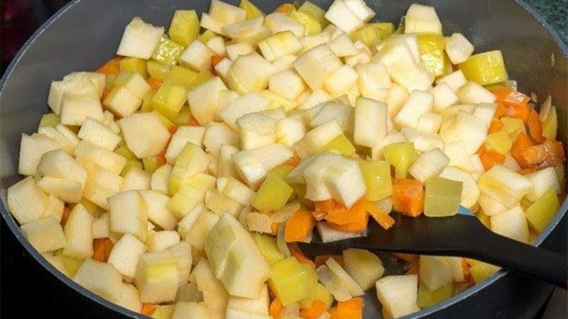 Рагу с кабачками и картошкой