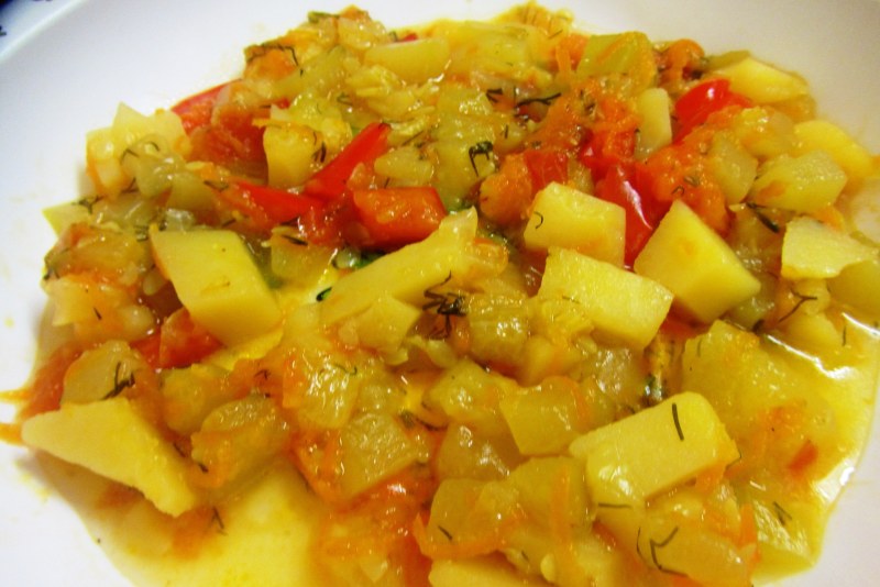 Овощное рагу с картошкой