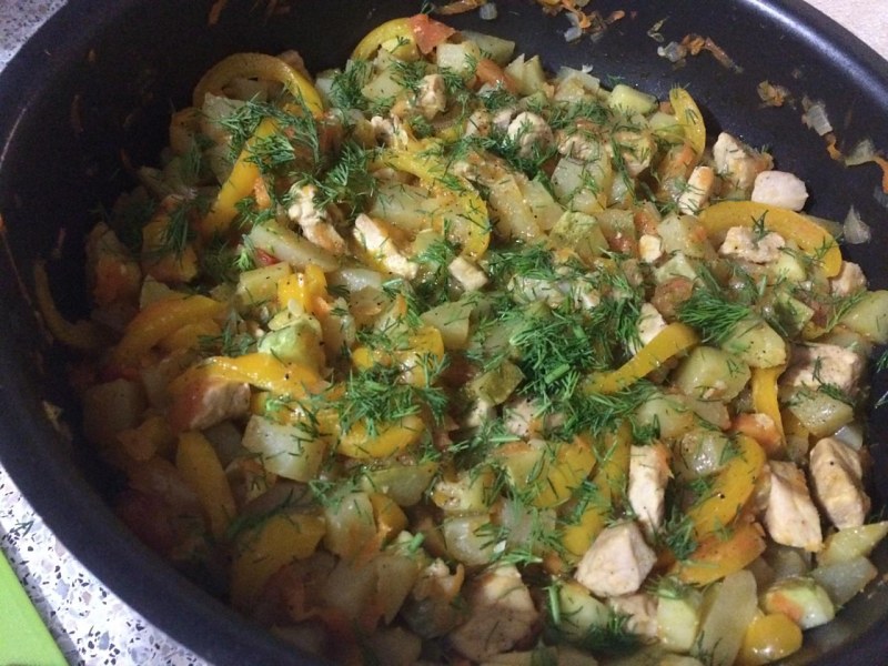 Овощное рагу с кабачками