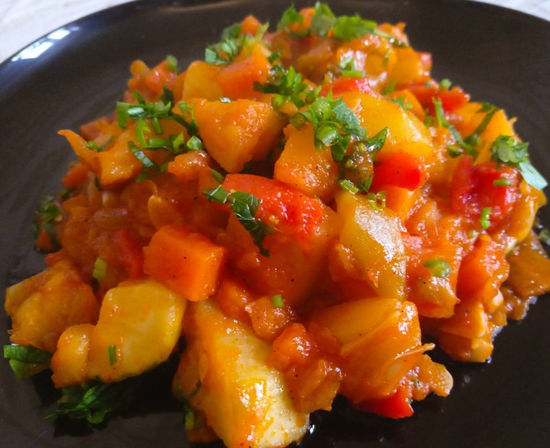 Овощное рагу с кабачками