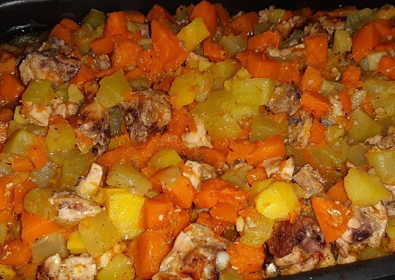 Овощное рагу с кабачками на сковороде