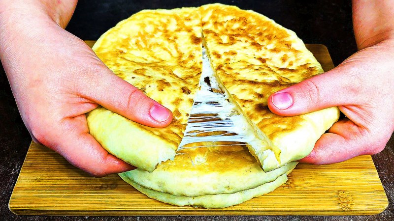 Лепёшки с сыром на сковороде