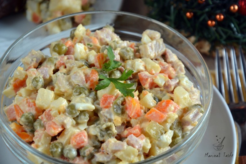 Салат Обжорка с грецкими орехами