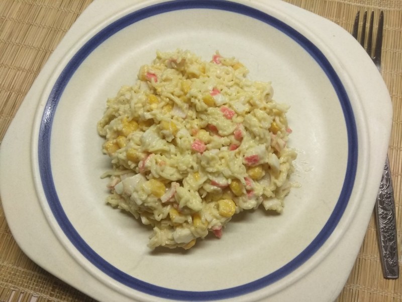 Салат из макарон быстрого приготовления