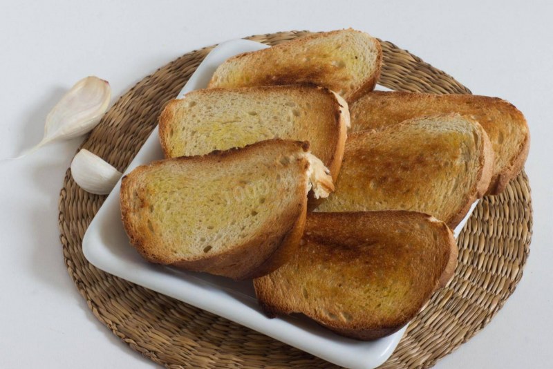 Гренки из белого хлеба