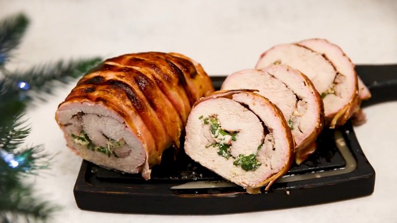 Мясной рулет магазинный