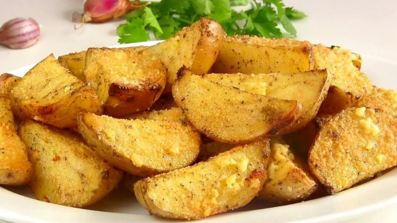 Уже готово картофель с грудинкой, тимьяном и розмарином, 200 г