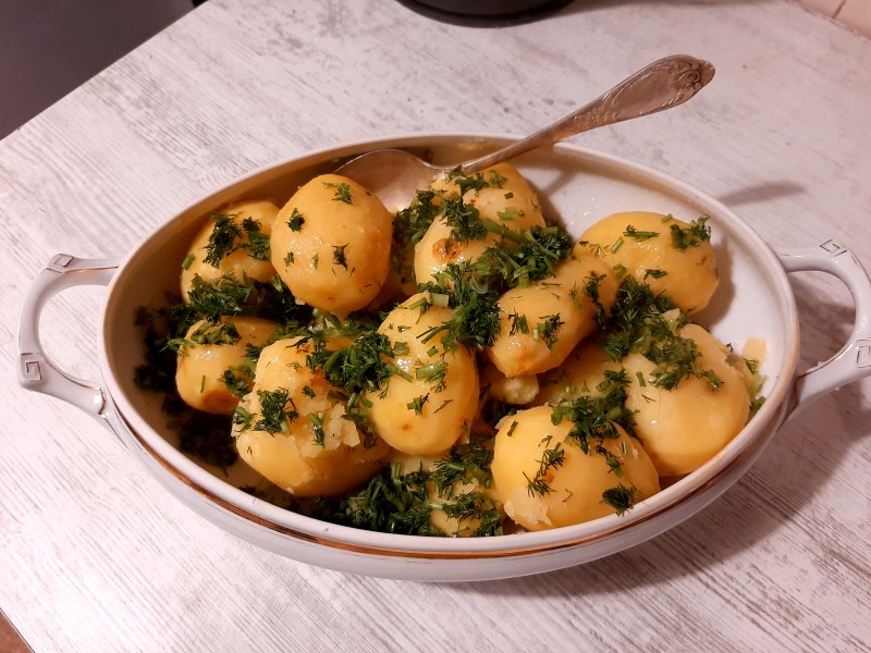 Картошечка с укропом