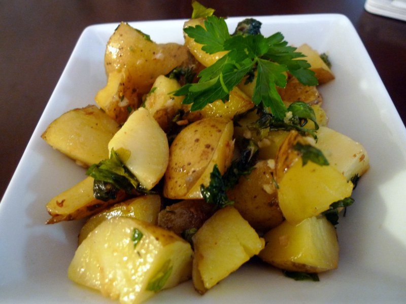 Запеченная картошка с лимоном