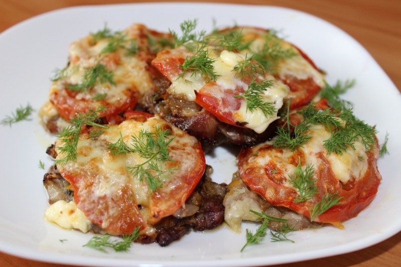 Мясо по-французски в духовке