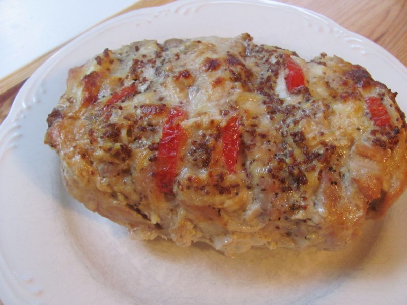 Запеченное мясо гармошкой в духовке