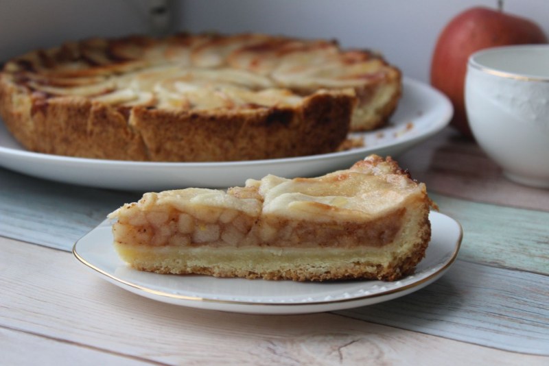 Песочный пирог с персиками