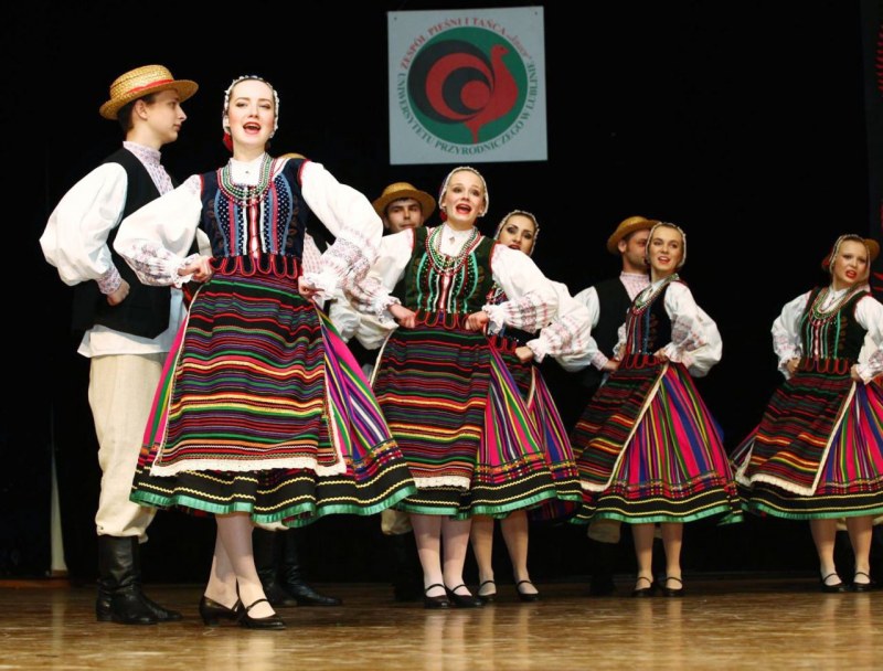Польский танец Краковяк костюмы