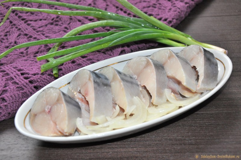 Скумбрия в рассоле кусочками