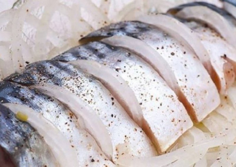 Скумбрия пряного посола с картошкой