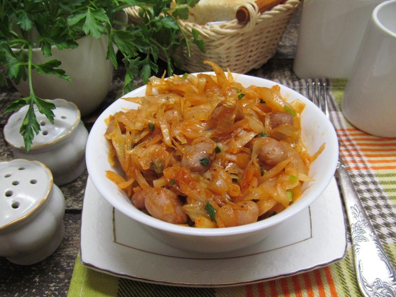 Капуста тушеная со свининой