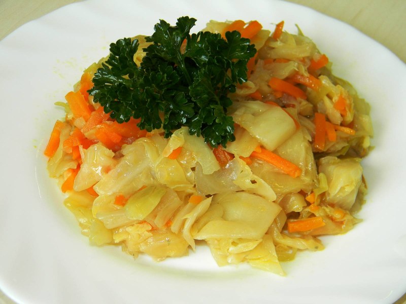 Вкусная тушеная капуста