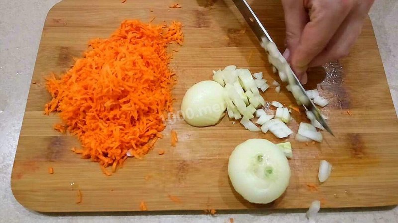 Белокочанная капуста тушеная