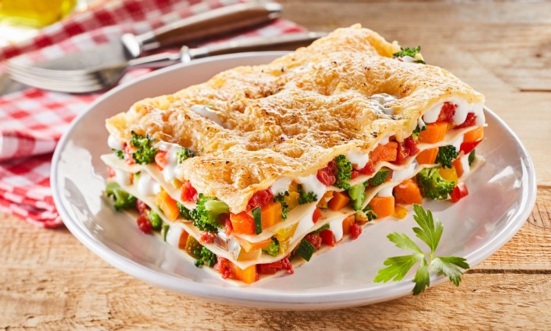 Лазанья классическая с соусом бешамель