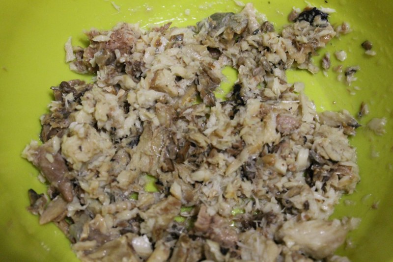 Салат из сайры с фасолью