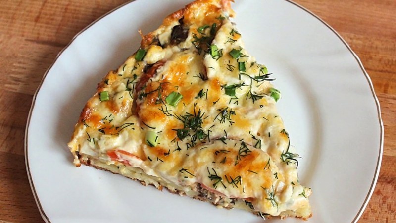 Салат из консервы сайра с яйцом и рисом