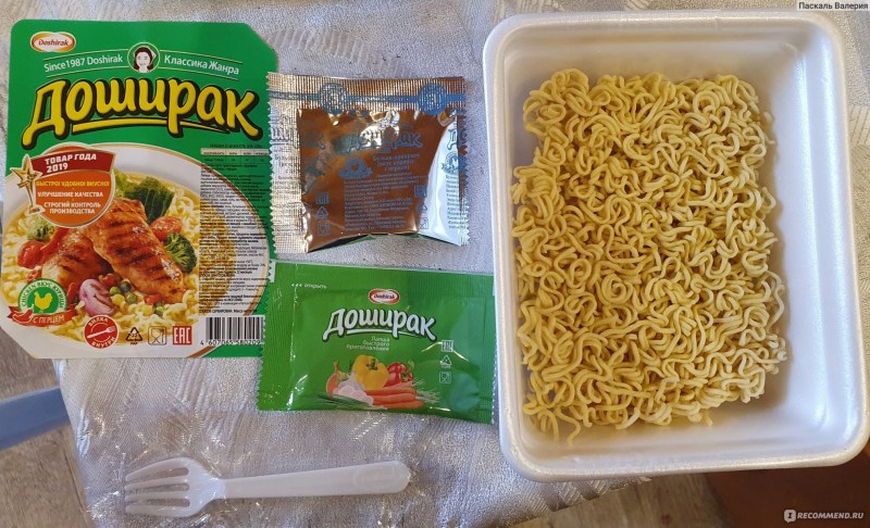 Лапша Роллтон этикетка