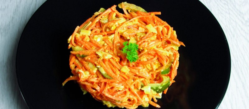 Салат с корейской морковью и курицей