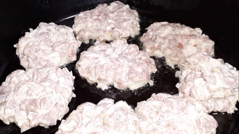 Рубленые куриные котлетки
