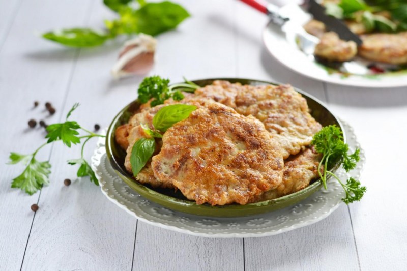 Куриные котлеты рубленные сочные