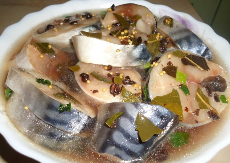 Скумбрия в рассоле кусочками