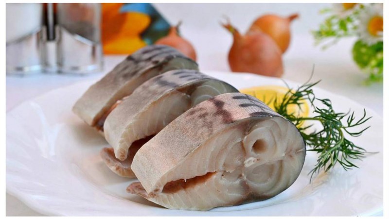 Скумбрия в луковом маринаде