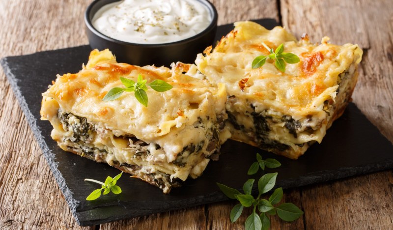 Лазанья с курицей и грибами