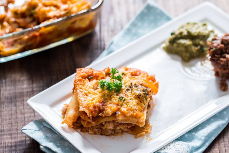 Лазанья с курицей и сыром