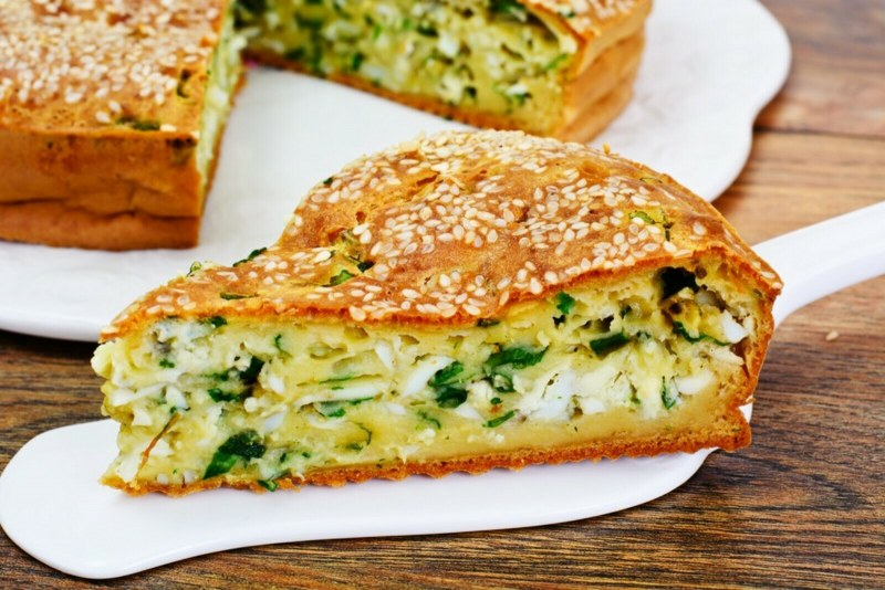 Пирожки с яйцом и луком