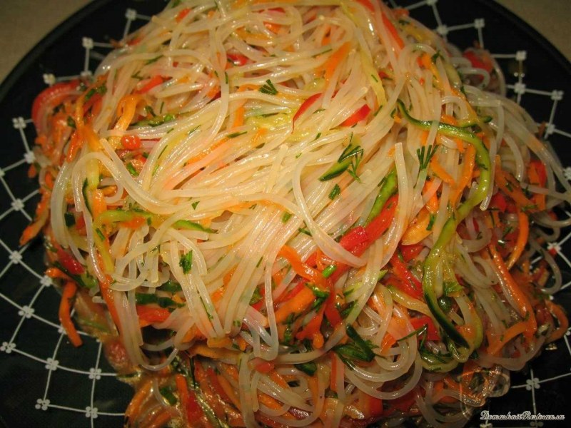 Фунчоза с корейской морковью