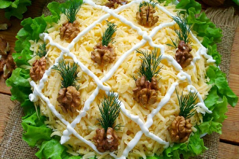 Салат с ананасом и курицей