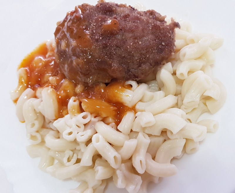 Рожки с котлетой