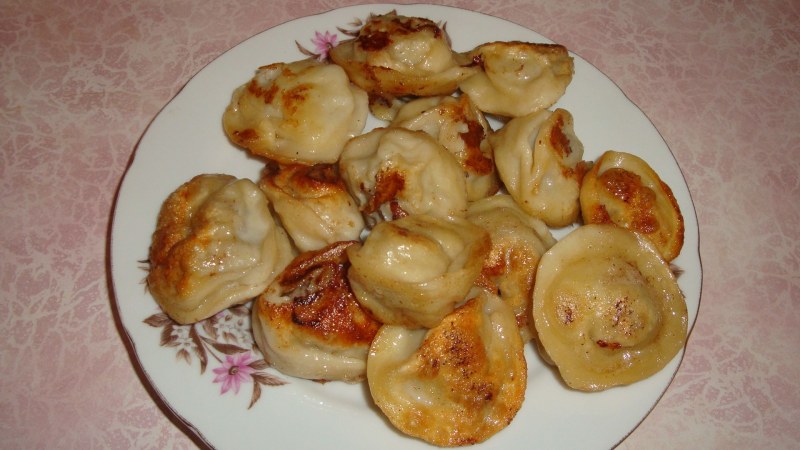 Жареные пельмени