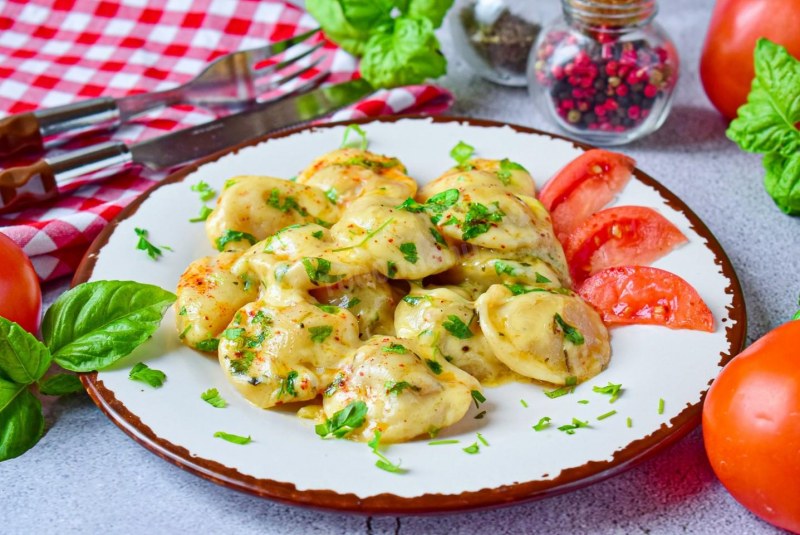 Жареные пельмени с сыром