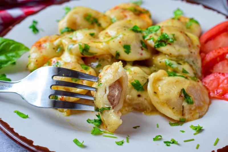 Пельмени с сыром на сковороде