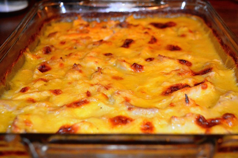 Пельмени в духовке с сыром